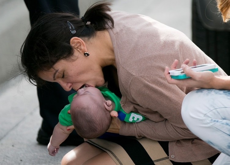 2. Женщина, которая выполнила искусственное дыхание своему пятимесячному племяннику на обочине дороги.