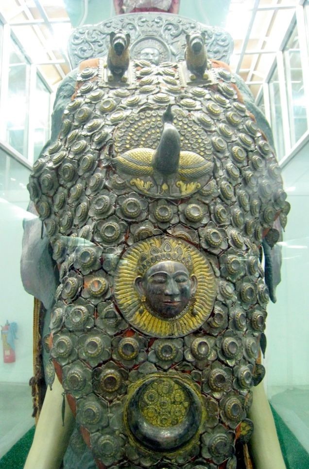 Средневековые доспехи для слона. Доспех из Национального музея в Нью-Дели (Индия)