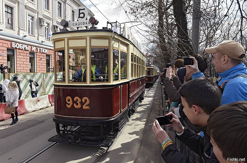 Парад старых трамваев в Москве 15 апреля