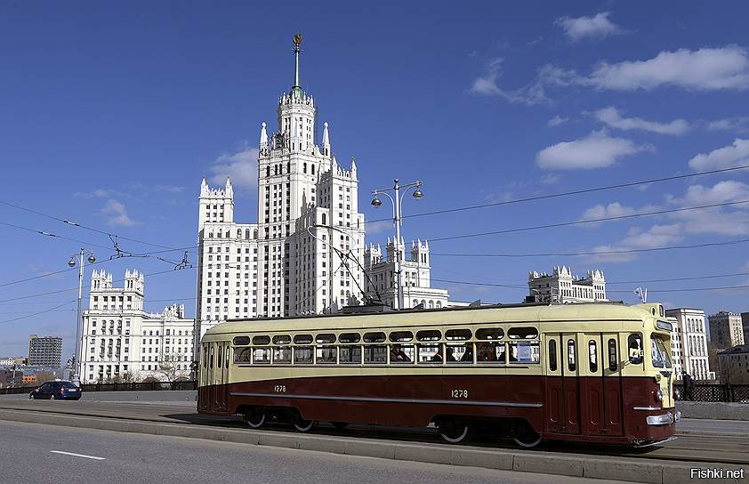 Парад старых трамваев в Москве 15 апреля