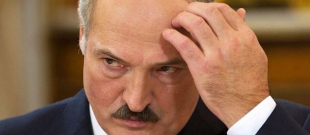 Декрет Лукашенко в действии: «тунеядцев» сгоняют собирать камни на полях