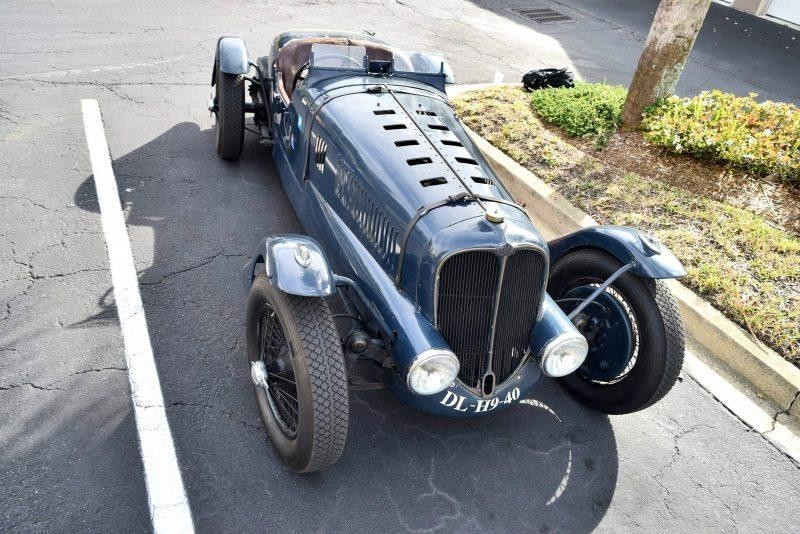 Припаркованный (или брошенный) Delahaye 135 S Competition Roadster во Флориде