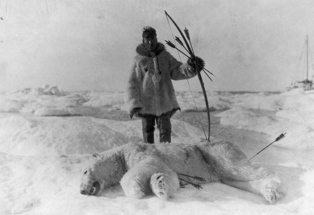 Эскимос и его добыча, 1924 год