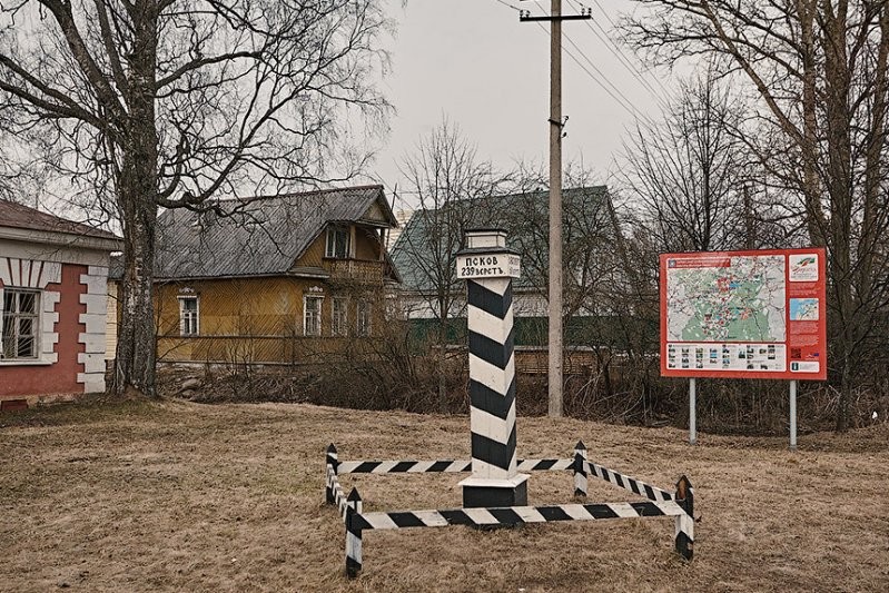 Музей тесно переплетается с именем А.С. Пушкина, т.к. повесть «Станционный смотритель» была написана именно о станции в Выре. 