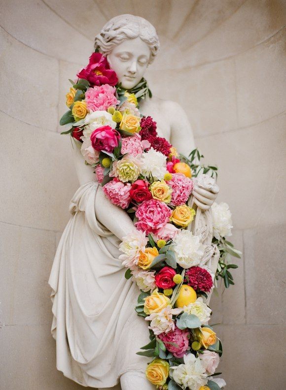 Скульптура с цветами 
