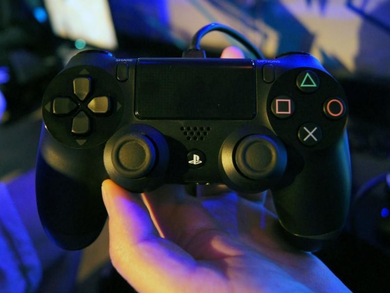 Заказанная из Германии Sony PlayStation 4 была признана российской таможней «шифровальным средством»