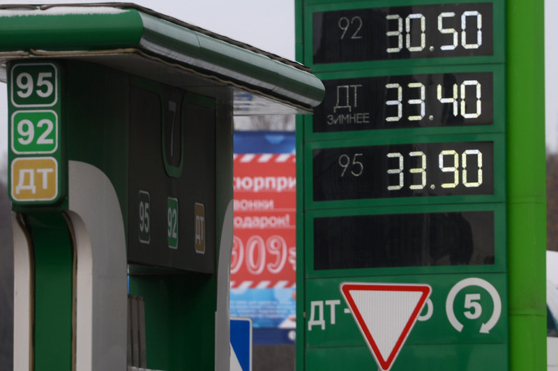 Бензин в России стал дороже, чем в США!