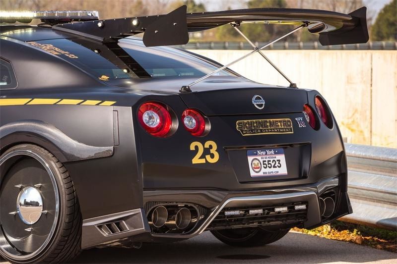 Nissan GT-R Pursuit 23