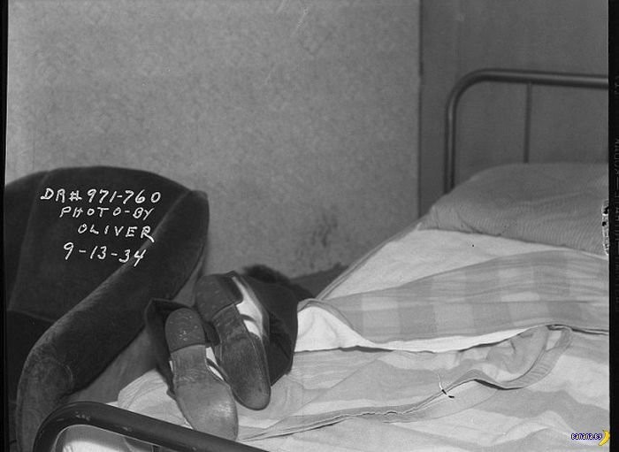 На первом фото видна жертва убийства, 13 сентября 1934 года.