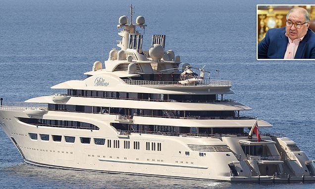 Яхта принадлежит Алишеру Усманову, который также владеет почти третью акций футбольного клуба "Арсенал"
