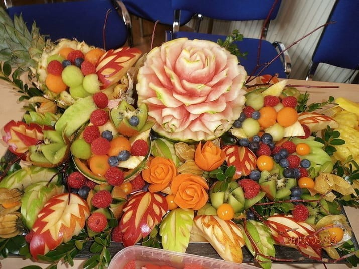 Овощные и фруктовые  скульптуры - новый тренд сезона!