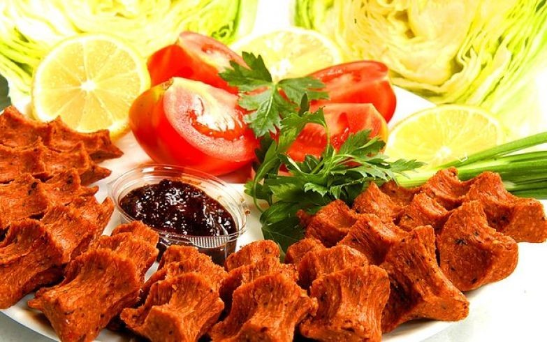 7. Не торопитесь поглощать закуски в турецкую ночь