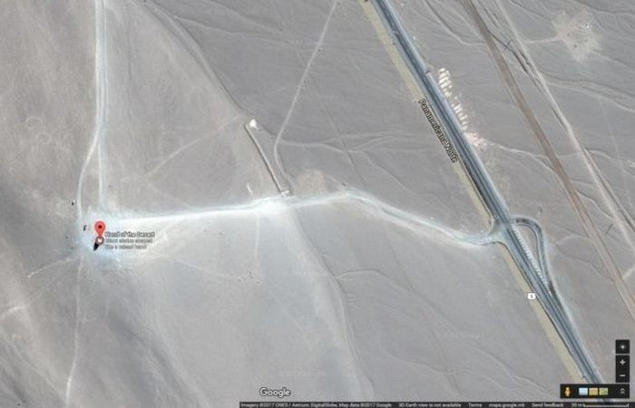 «Рука пустыни» на карте Google.