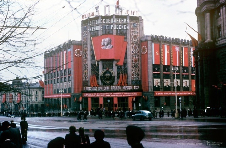 Как выглядели советские города в середине XX века: архив американского дипломата