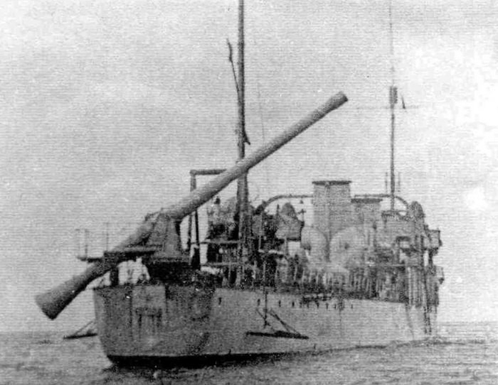 Чудо–оружие, СССР, 1934 год.  Испытание 305–мм динамо–реактивной пушки на эсминце "Энгельс".