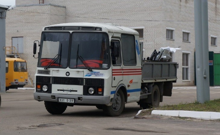 Необычный внутризаводской транспорт Павловского автобусного завода
