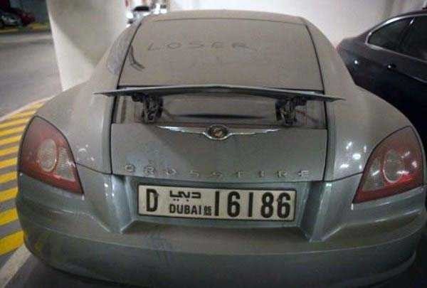 Разоблачаем! В Дубаи бросают элитные автомобили