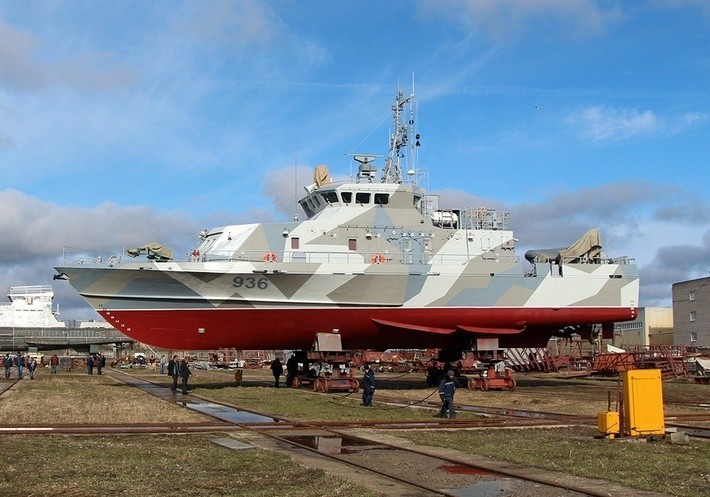 В Рыбинске спущен на воду противодиверсионный катер проекта 21980 «Грачонок»