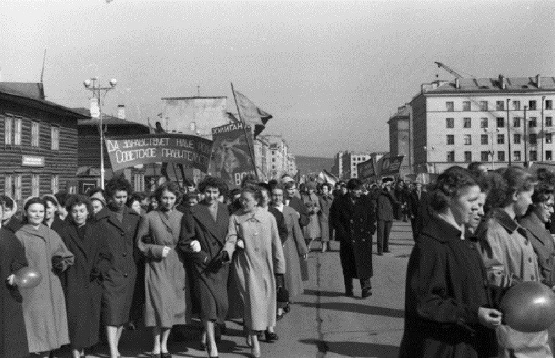 Как менялся праздник Первомая за последние 100 лет