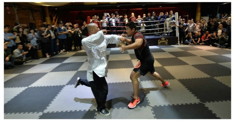 Боец ММА за считанные секунды победил мастера традиционного китайского боевого искусства 