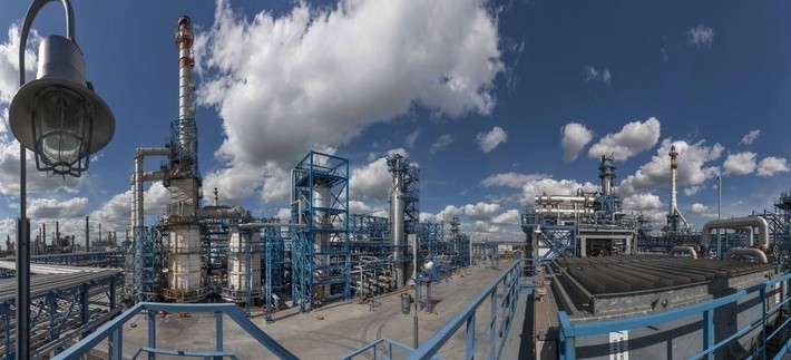 «Газпром нефть» инвестирует 15 млрд рублей в создание в Омске производства катализаторов