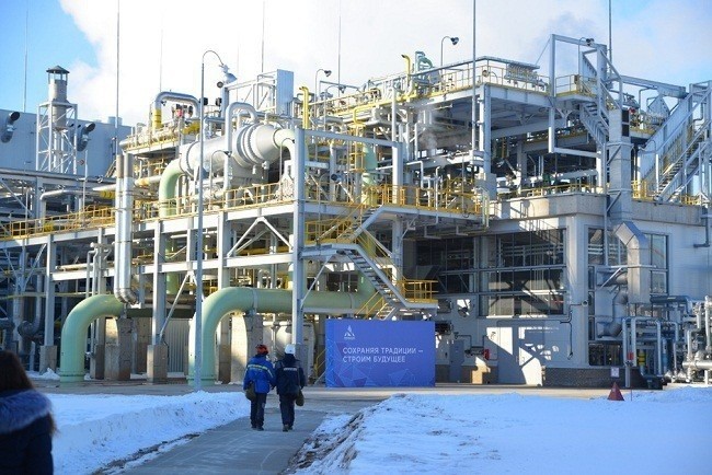 В г. Менделеевск Татарстана запущен комплекс по производству аммиака, метанола и гранулированного карбамида.