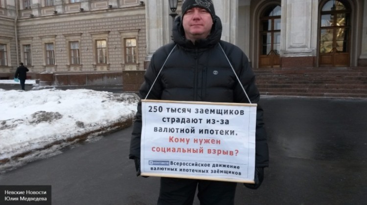 Медведев списал Киргизии долг в размере $240 млн