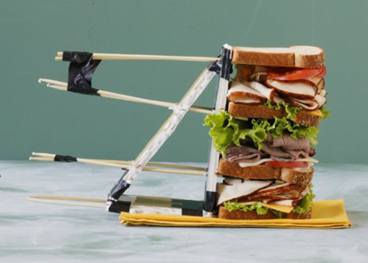 Многоэтажные сэндвичи не держатся сами в воздухе.