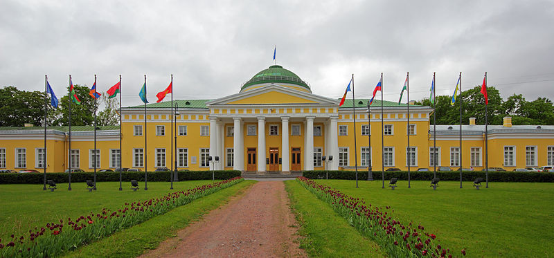 Таврический дворец в Санкт-Петербурге