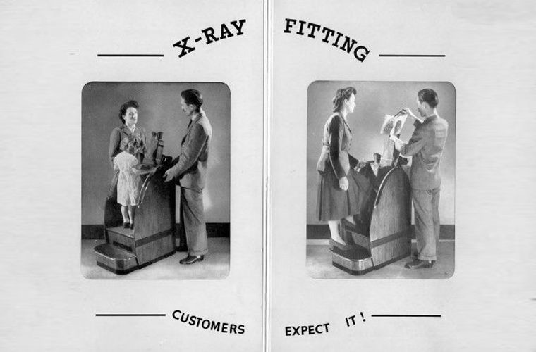 Зачем в первой половине XX века во время примерки обуви ноги просвечивали рентгеном