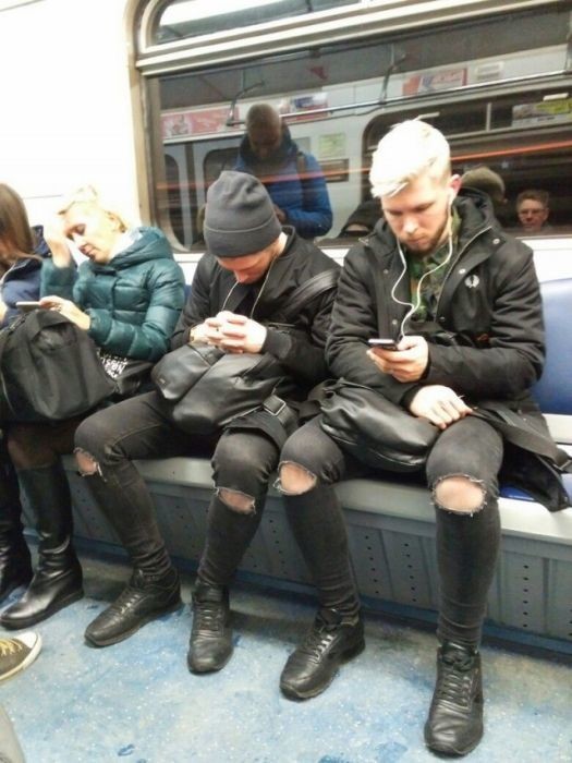 Странные пассажиры российского метро