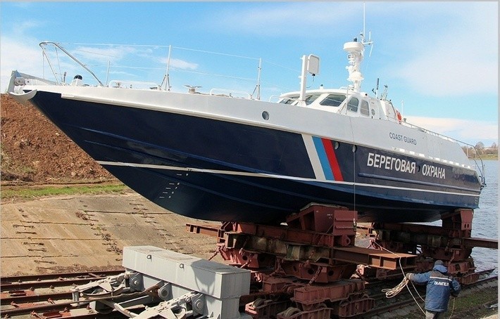 На АО «Судостроительный завод «Вымпел» спущен на воду скоростной патрульный катер проекта 12150