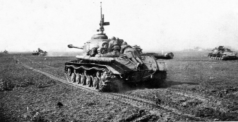"Тигр" против ИС-2, или какой танк был лучшим тяжелым танком Войны