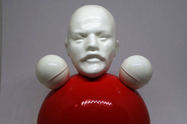 Такую "игрушку" смастерила Новосибирская художница, и продала её за 4000 евро.  