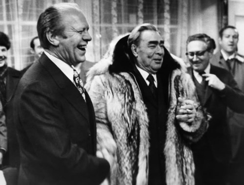 Что хорошего сделал Брежнев для советских людей?