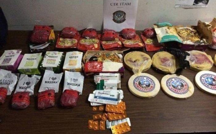 Прибывший в США из Перу мужчина попытался спрятать кокаин в продукты питания 