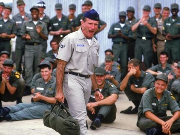 Робин Уильямс на съемках фильма «Доброе утро, Вьетнам». 1987 г.
