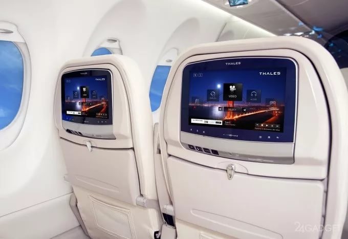Обнаружена возможность захватить управление самолётом через экран для пассажиров