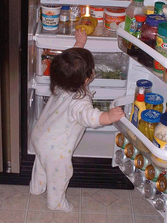 3. Родители поймут, а еще холодильники, забитые детским питанием