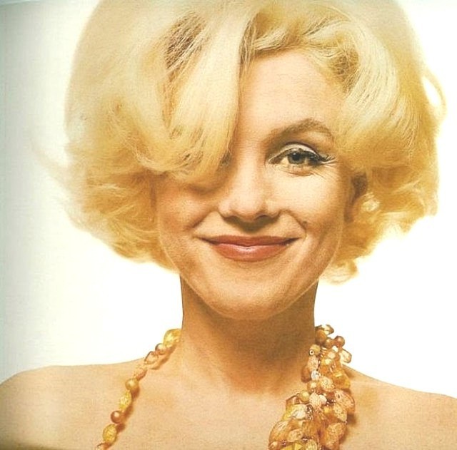 30. Фотография Мэрилин Монро для обложки журнала Vogue, 1962 г. Это была её последняя фотосессия перед смертью. 