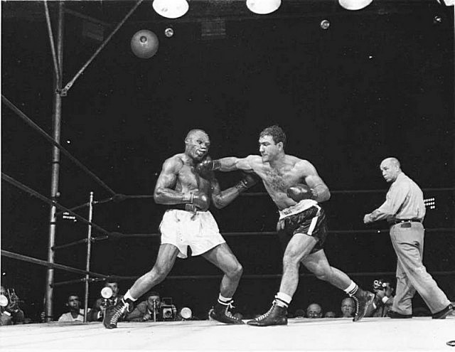 46. Роки Марсиано против Джерси Джо Уолкотта. 1952. 