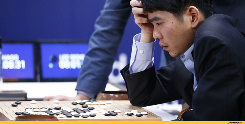 Китай запретил СМИ оглашать результаты турнира по игре го между человеком и алгоритмом Google