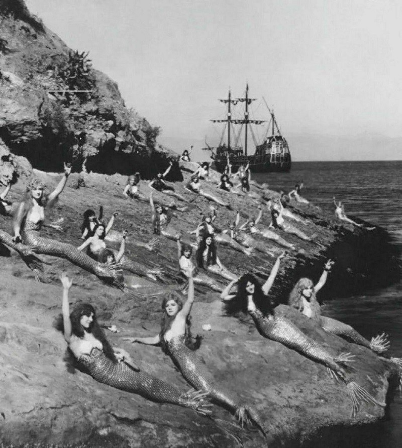 9. Русалки на съемочной площадке фильма «Питер Пэн», 1924 год.