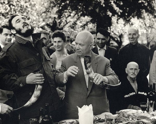 Грузия. Н. С. Хрущёв и Фидель Кастро. Автор Егоров Василий, 1963