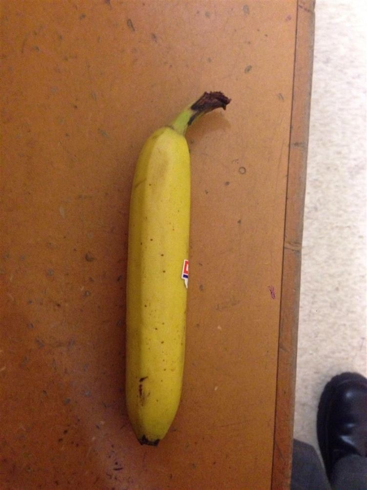 Удивительная редкость - практически прямой банан