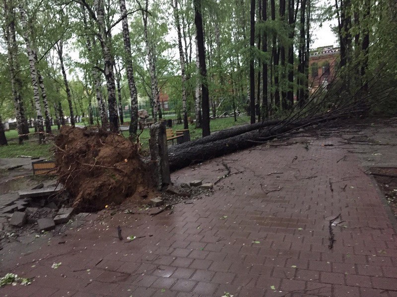 Нижнему Тагилу снесло крышу