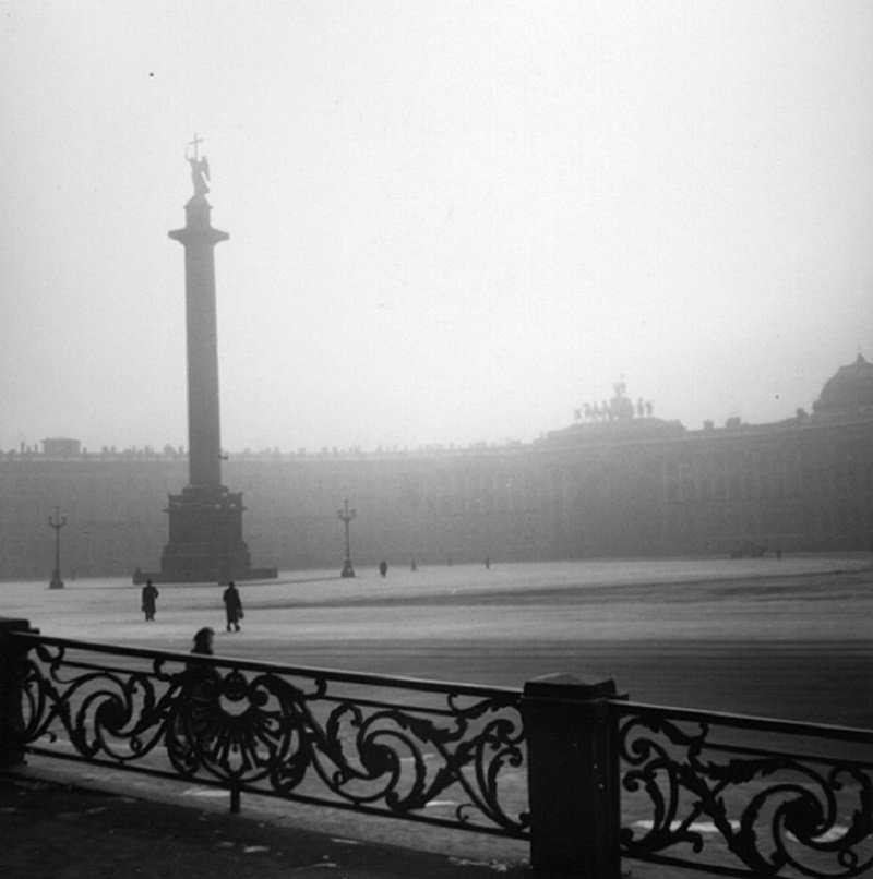 Вид на Дворцовую площадь. Ленинград, 1955 год