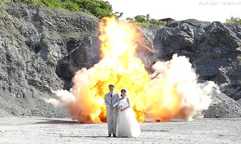 Безумные японцы взорвали свадебное фото!