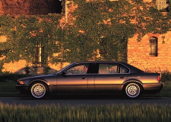 BMW 7-Series Long E38 от модельера Карла Лагерфельда