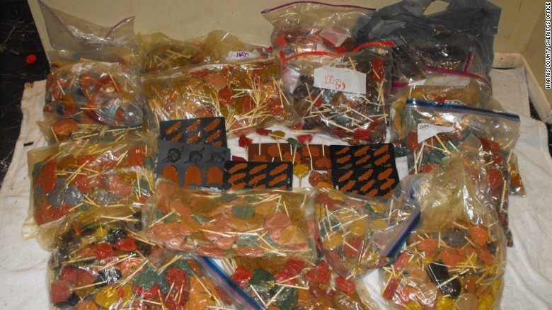 Техасская полиция обнаружила 300 кг леденцов с метамфетамином